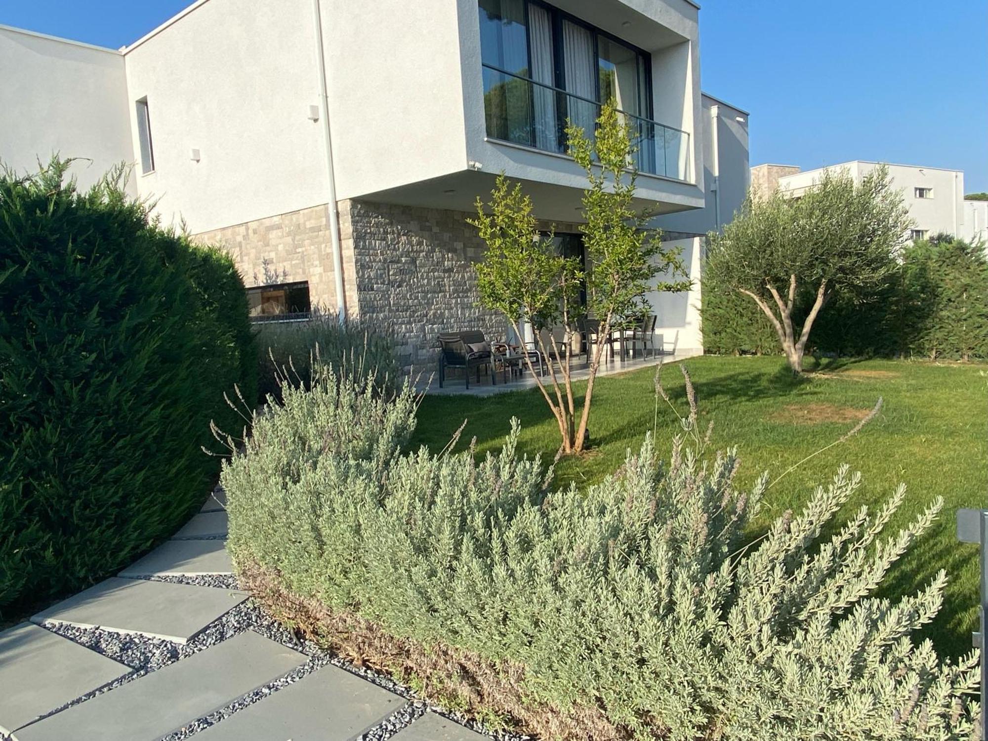 Rosemarine Villas Durrës Eksteriør bilde